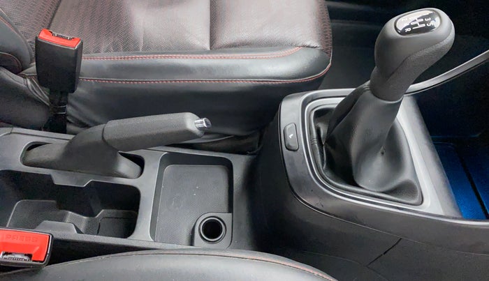 2021 Tata ALTROZ XT 1.2, Petrol, Manual, 13,420 km, Gear Lever