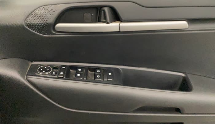 2023 KIA SONET HTK PLUS 1.0 IMT, Petrol, Manual, 9,341 km, Driver Side Door Panels Control