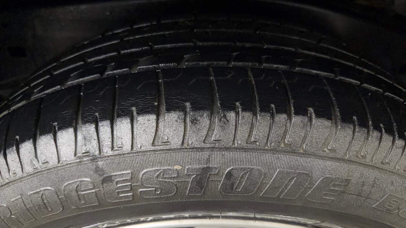 2019 Toyota Innova Crysta 2.7 GX AT 7 STR, Petrol, Automatic, 37,755 km, Left Rear Tyre Tread