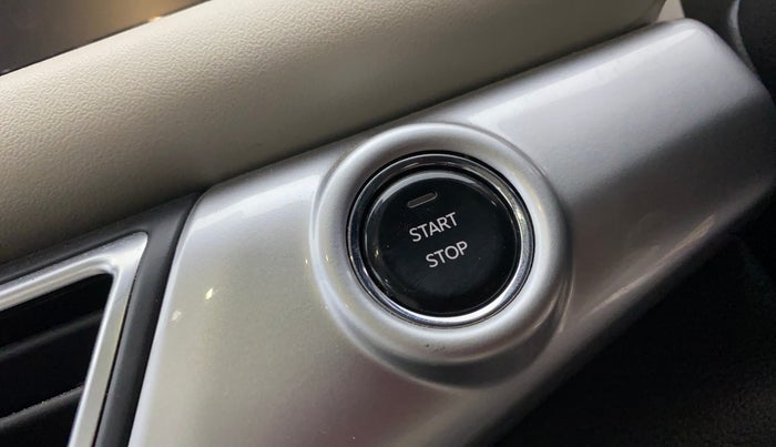 2023 Mahindra XUV700 AX 7 LUXURY P AT 7 STR, Petrol, Automatic, 4,791 km, Keyless Start/ Stop Button