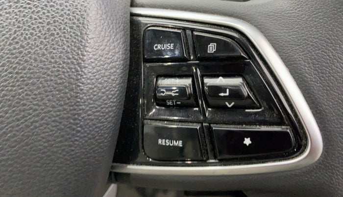 2023 Mahindra XUV700 AX 7 LUXURY P AT 7 STR, Petrol, Automatic, 4,791 km, Adaptive Cruise Control