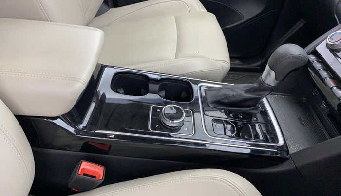 2023 Mahindra XUV700 AX 7 LUXURY P AT 7 STR, Petrol, Automatic, 4,791 km, Gear Lever