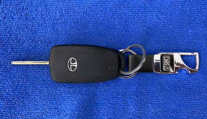 2021 Tata Tiago XT PETROL, Petrol, Manual, 18,735 km, Key Close Up