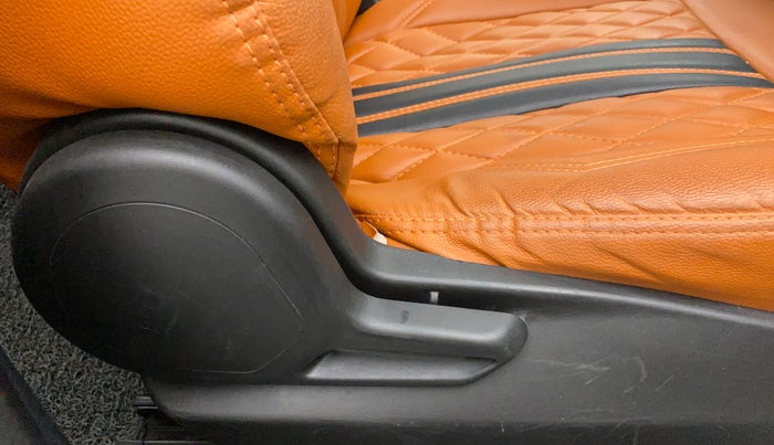 2021 Tata Tiago XT PETROL, Petrol, Manual, 18,735 km, Driver Side Adjustment Panel