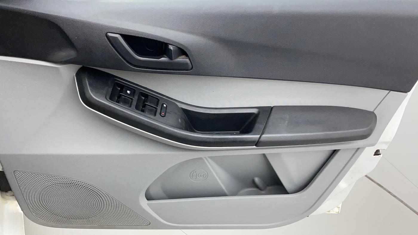 2021 Tata Tiago XT PETROL, Petrol, Manual, 18,735 km, Driver Side Door Panels Control