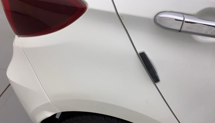 2021 Tata Tiago XT PETROL, Petrol, Manual, 18,735 km, Right quarter panel - Slightly dented