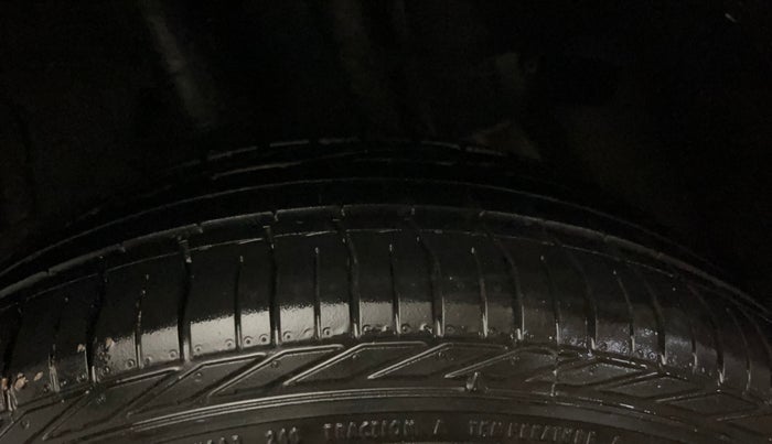 2022 Tata NEXON XZ PLUS PETROL SUNROOF, Petrol, Manual, 17,310 km, Left Rear Tyre Tread