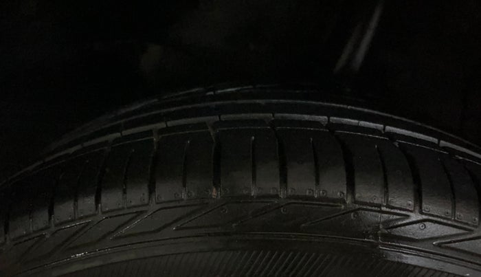 2022 Tata NEXON XZ PLUS PETROL SUNROOF, Petrol, Manual, 17,310 km, Right Rear Tyre Tread