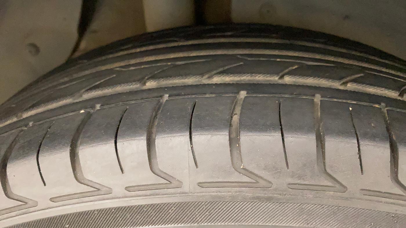 2016 Hyundai Creta SX PLUS 1.6 PETROL, Petrol, Manual, 82,041 km, Right Rear Tyre Tread