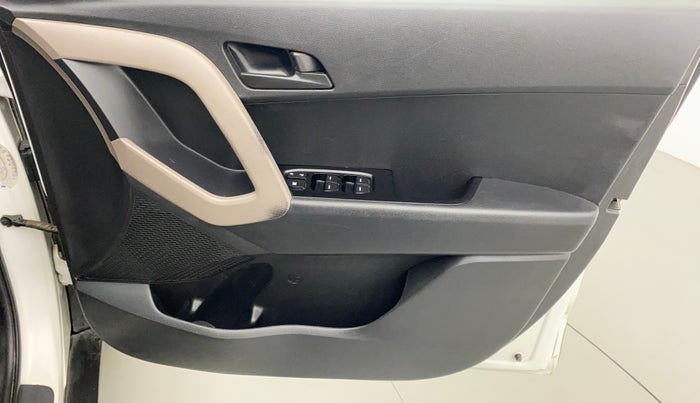 2016 Hyundai Creta SX PLUS 1.6 PETROL, Petrol, Manual, 82,041 km, Driver Side Door Panels Control