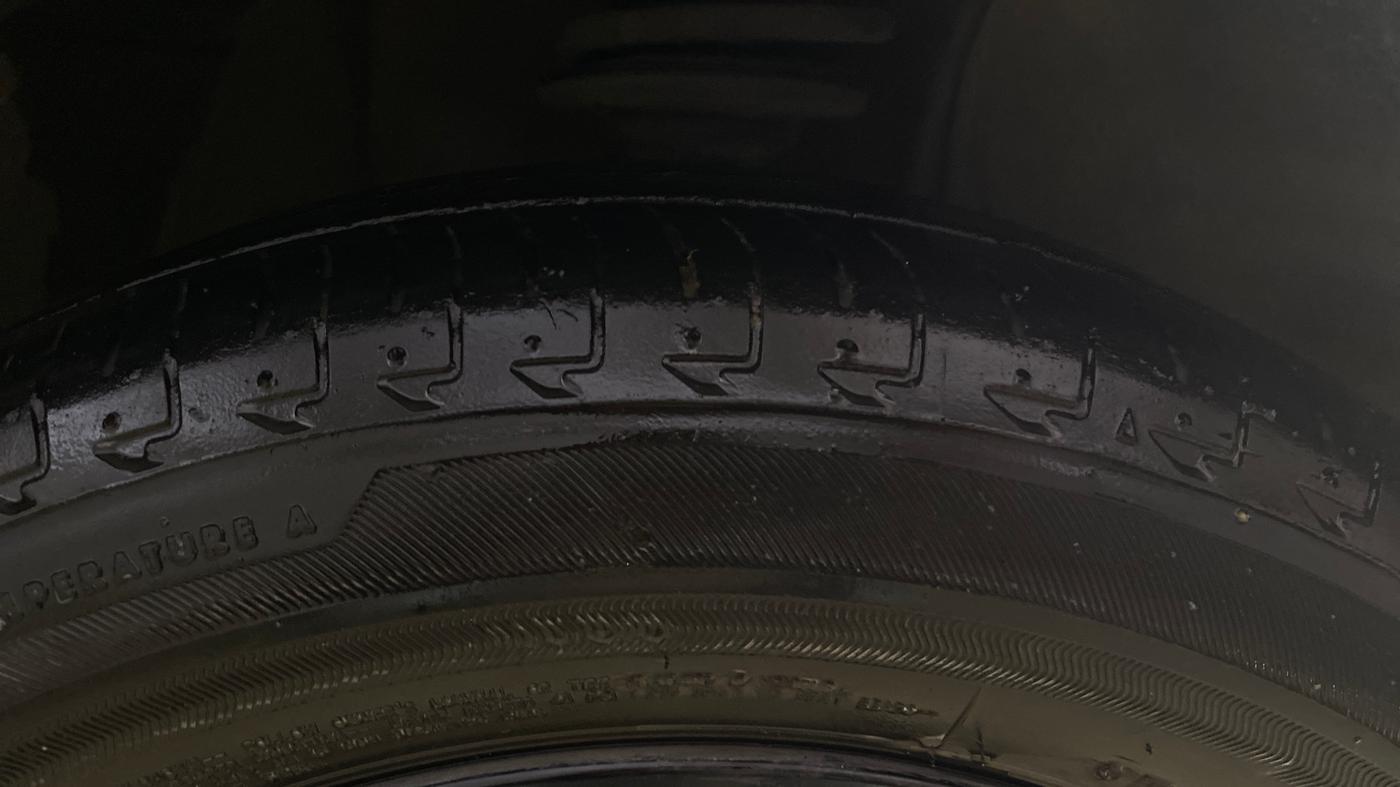 2024 Maruti IGNIS ALPHA 1.2 AMT, Petrol, Automatic, 27,311 km, Right Front Tyre Tread
