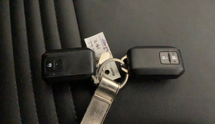 2021 Maruti Baleno ZETA CVT PETROL 1.2, Petrol, Automatic, 52,603 km, Key Close Up