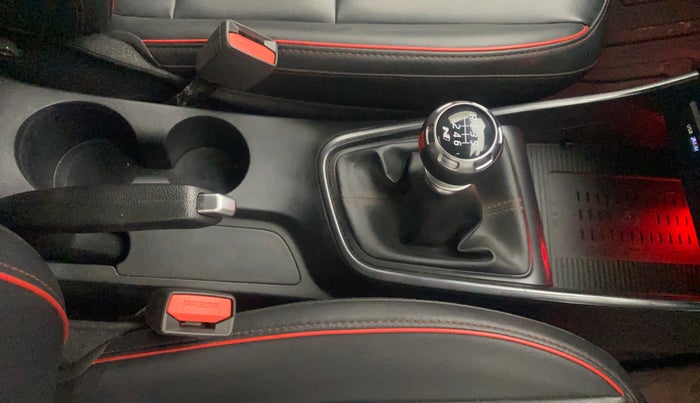 2022 Hyundai NEW I20 N LINE N8 1.0 TURBO GDI IMT, Petrol, Manual, 38,276 km, Gear Lever