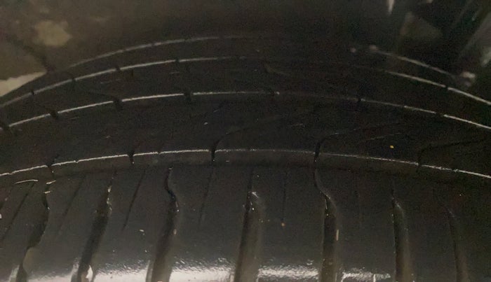 2022 Hyundai NEW I20 N LINE N8 1.0 TURBO GDI IMT, Petrol, Manual, 38,276 km, Left Rear Tyre Tread