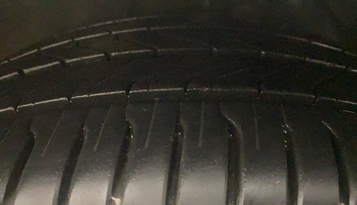 2022 Hyundai NEW I20 N LINE N8 1.0 TURBO GDI IMT, Petrol, Manual, 38,276 km, Right Front Tyre Tread