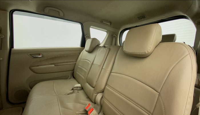 2015 Maruti Ertiga ZDI, Diesel, Manual, 63,611 km, Right Side Rear Door Cabin