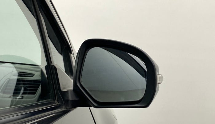 2015 Maruti Ertiga ZDI, Diesel, Manual, 63,611 km, Right rear-view mirror - Mirror motor not working