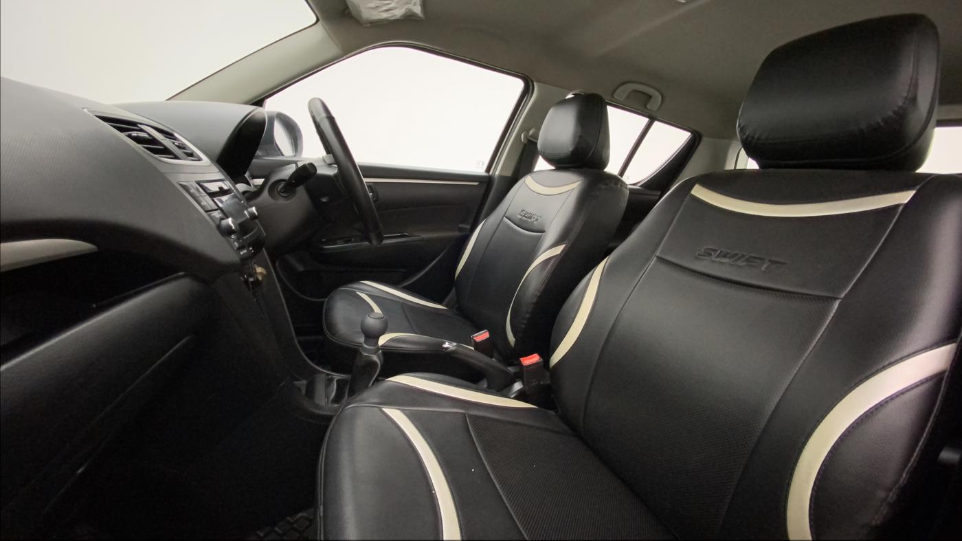 2017 Maruti Swift VXI O, Petrol, Manual, 43,006 km, Right Side Front Door Cabin
