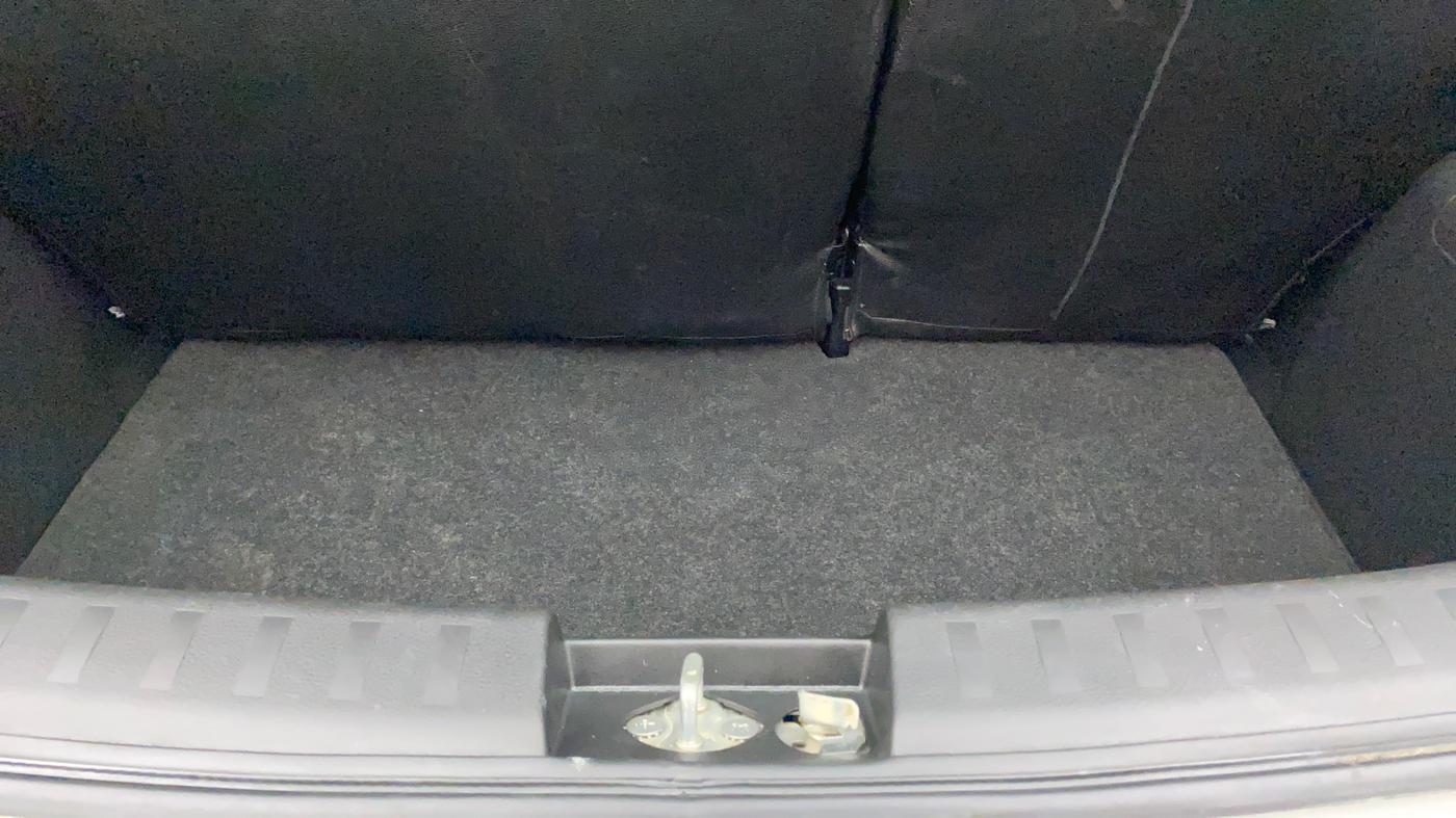 2017 Maruti Swift VXI O, Petrol, Manual, 43,006 km, Boot Inside