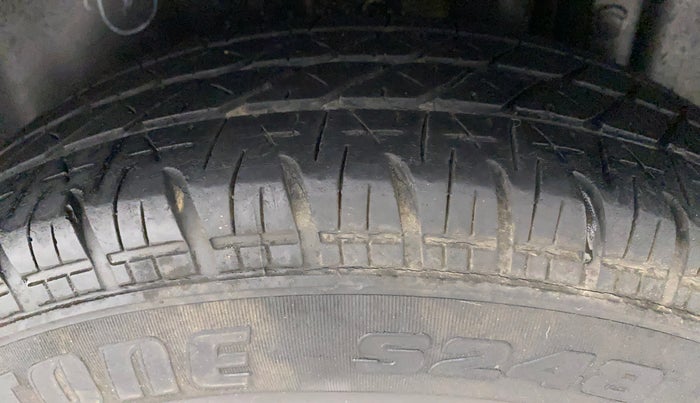 2017 Maruti Swift VXI O, Petrol, Manual, 43,006 km, Left Rear Tyre Tread
