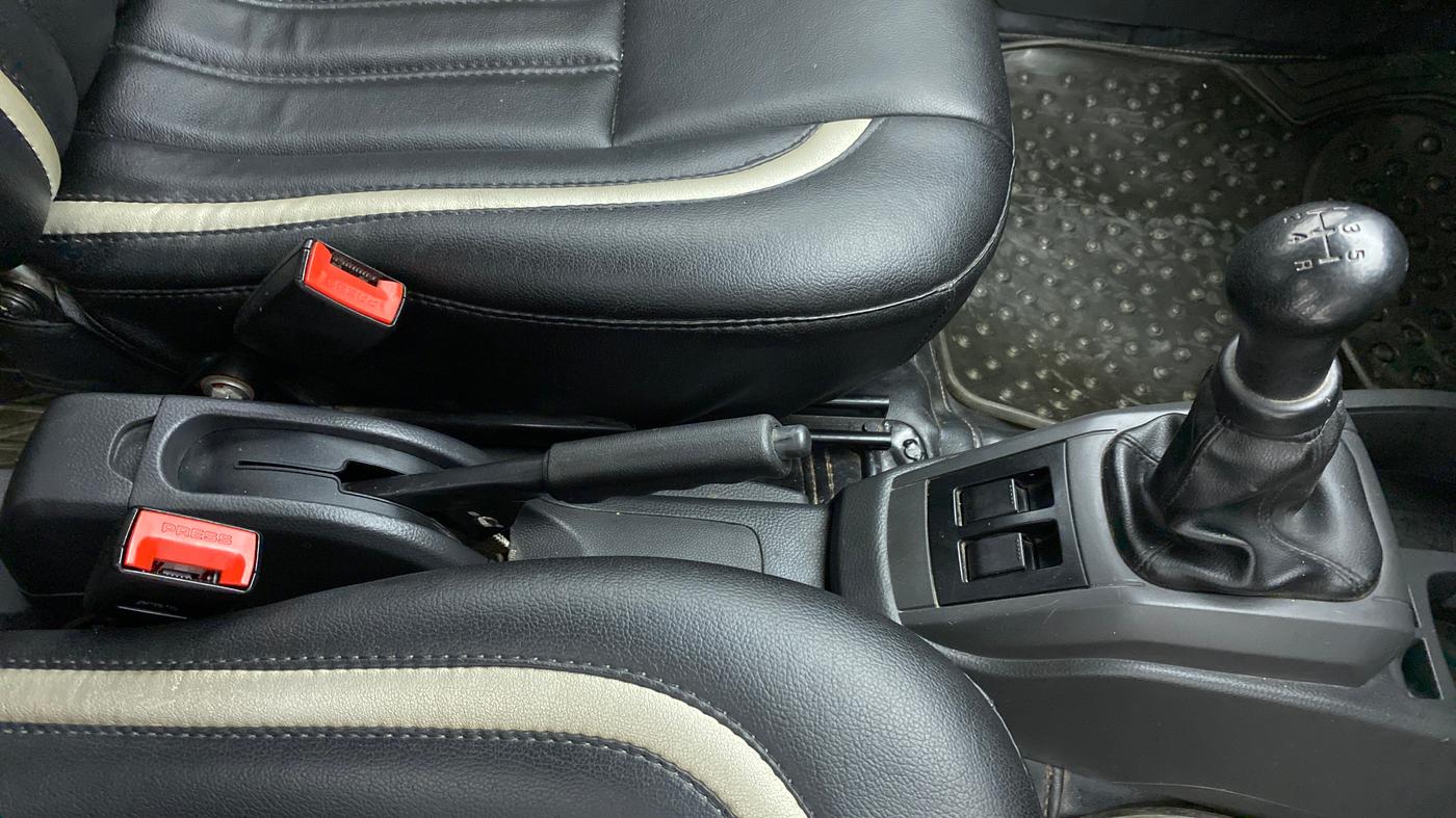 2018 Maruti Alto 800 LXI, Petrol, Manual, 45,029 km, Gear Lever