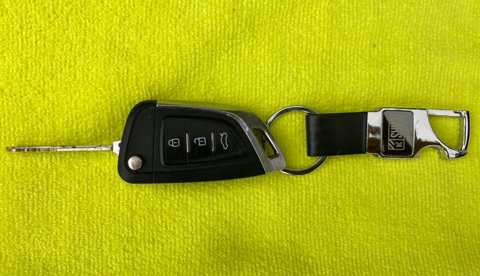 2018 Maruti Alto 800 LXI, Petrol, Manual, 45,029 km, Key Close Up