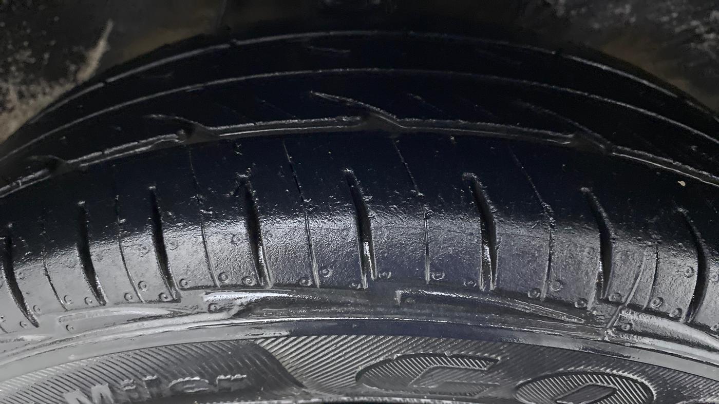 2018 Maruti Alto 800 LXI, Petrol, Manual, 45,029 km, Right Front Tyre Tread