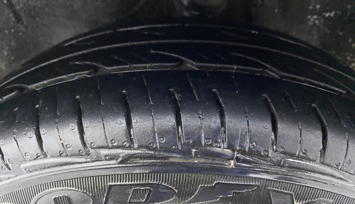 2018 Maruti Alto 800 LXI, Petrol, Manual, 45,029 km, Left Front Tyre Tread