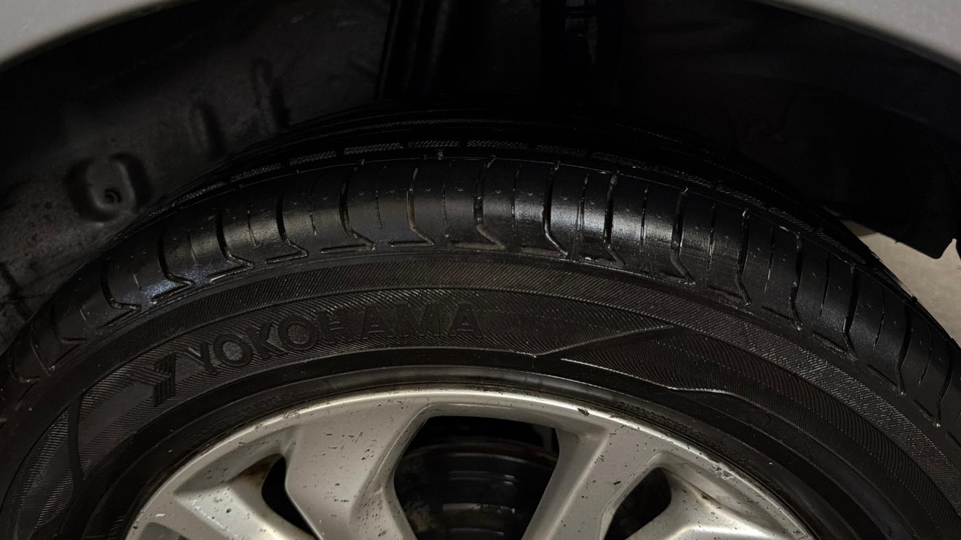2019 Honda Amaze 1.2L I-VTEC VX CVT, Petrol, Automatic, 37,327 km, Left Rear Tyre Tread