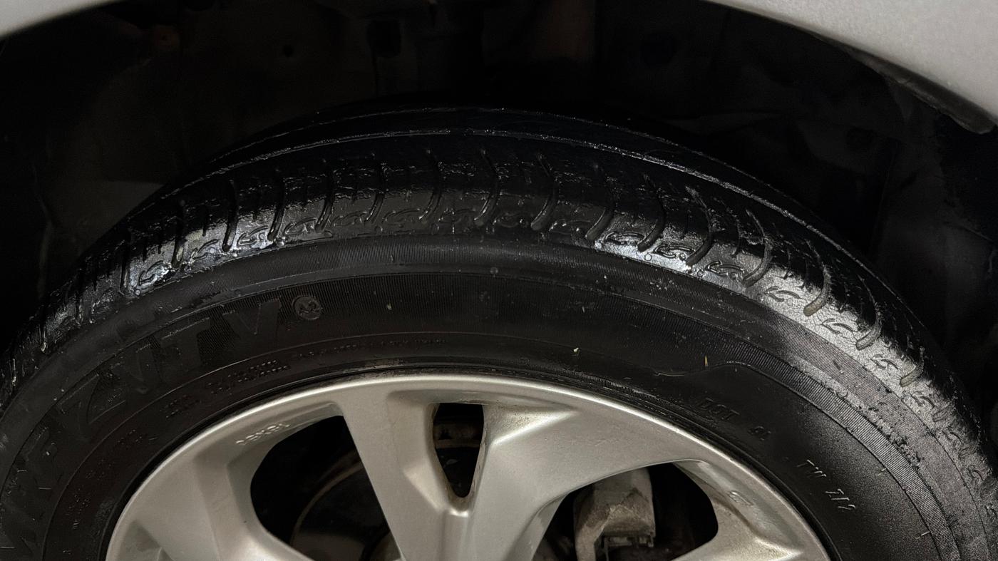 2019 Honda Amaze 1.2L I-VTEC VX CVT, Petrol, Automatic, 37,327 km, Right Front Tyre Tread