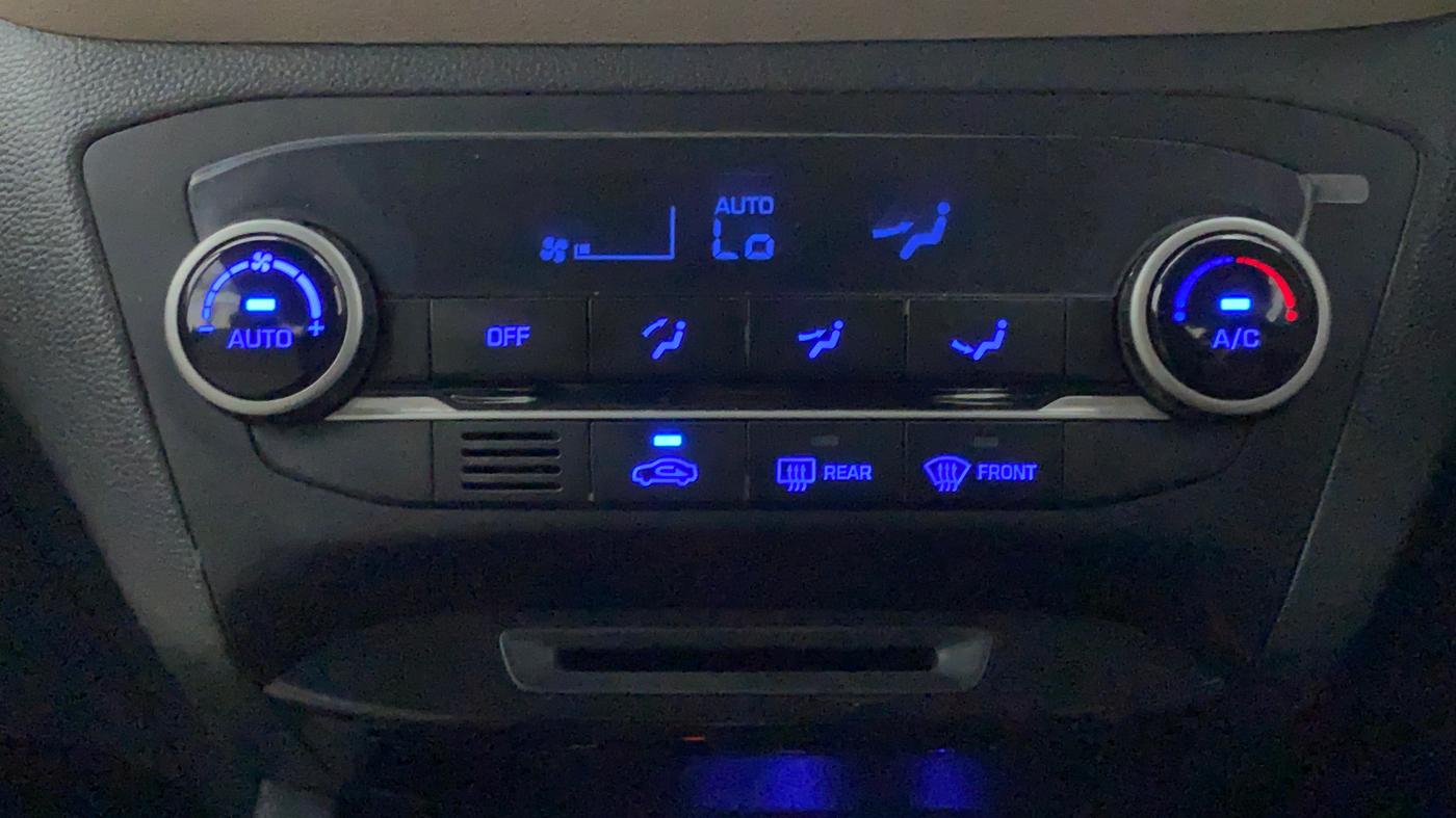 2019 Hyundai Elite i20 ASTA 1.2 (O), Petrol, Manual, 9,774 km, Automatic Climate Control