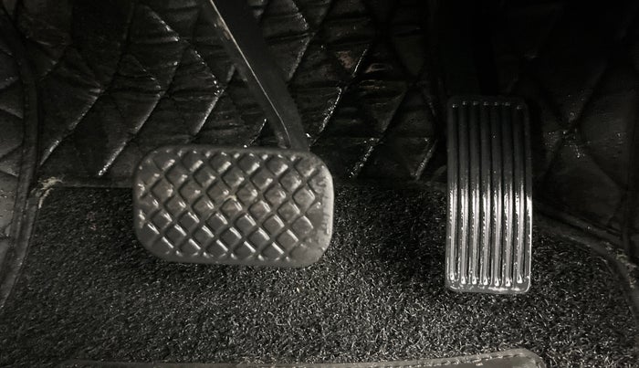 2023 MG HECTOR PLUS SAVVY PRO 1.5 TURBO CVT 7 STR, Petrol, Automatic, 62,175 km, Pedals