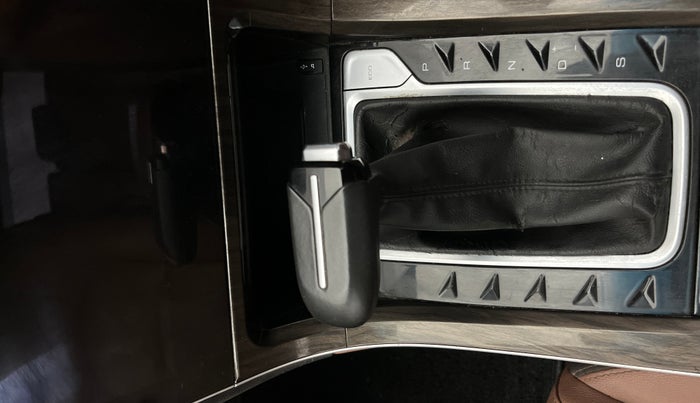 2023 MG HECTOR PLUS SAVVY PRO 1.5 TURBO CVT 7 STR, Petrol, Automatic, 62,175 km, Gear Lever