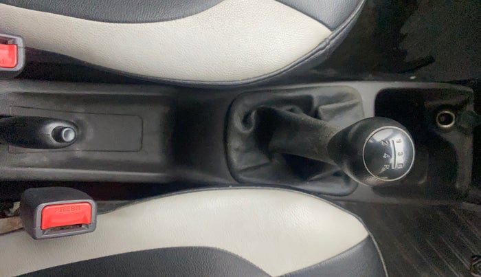 2016 Hyundai Eon MAGNA + AIRBAG, Petrol, Manual, 72,191 km, Gear Lever