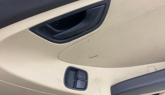 2016 Hyundai Eon MAGNA + AIRBAG, Petrol, Manual, 72,191 km, Driver Side Door Panels Control