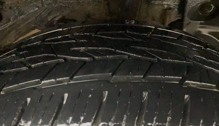 2020 Renault Duster RXZ 1.3 TURBO PETROL CVT, Petrol, Automatic, 38,702 km, Left Rear Tyre Tread