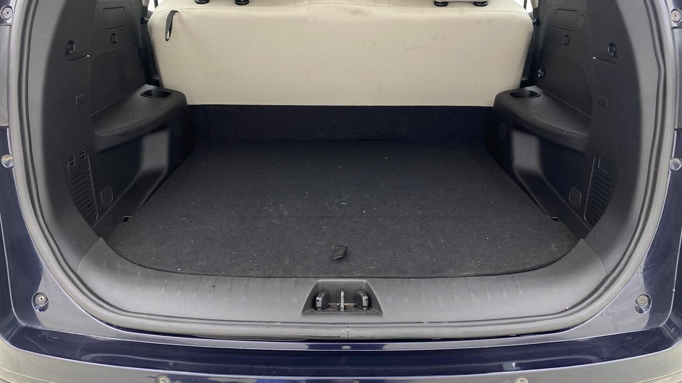 2023 Mahindra XUV700 AX 5 P AT 5 STR, Petrol, Automatic, 12,399 km, Boot Inside