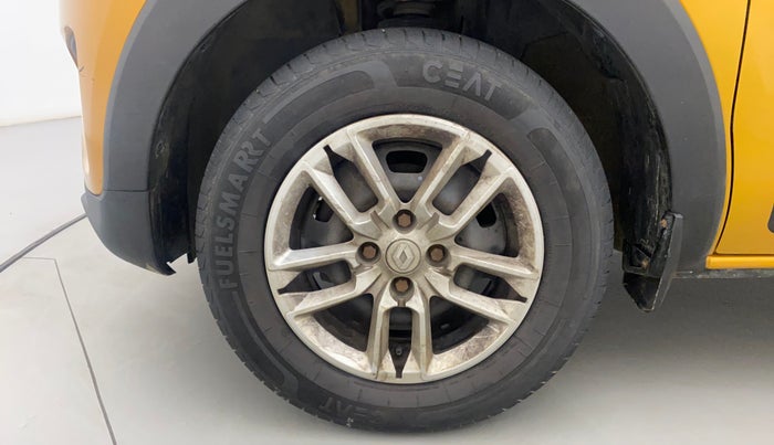 2021 Renault TRIBER RXL MT, Petrol, Manual, 23,951 km, Left Front Wheel