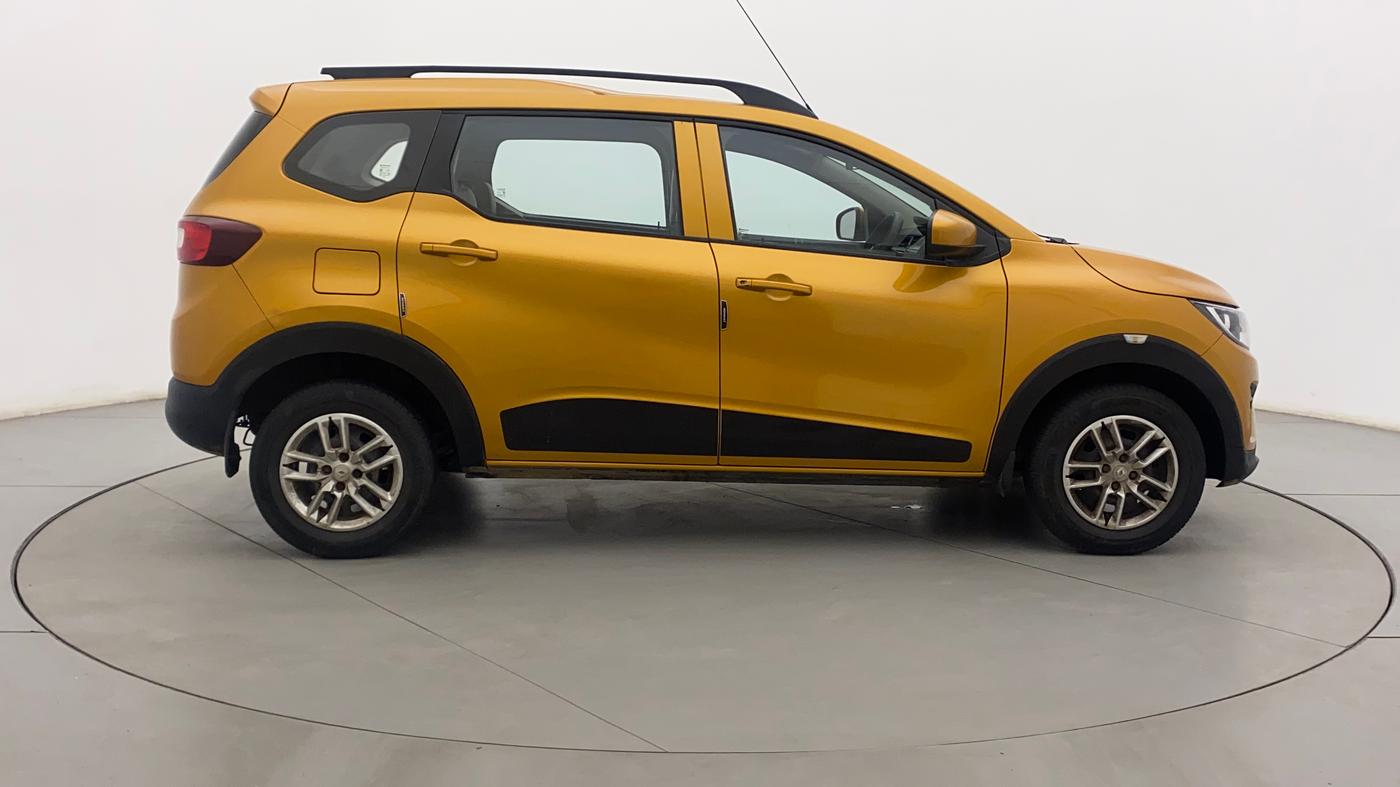 2021 Renault TRIBER RXL MT, Petrol, Manual, 23,951 km, Right Side View