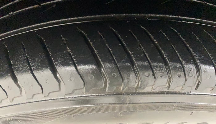 2017 Maruti Baleno ALPHA PETROL 1.2, Petrol, Manual, 54,030 km, Right Rear Tyre Tread