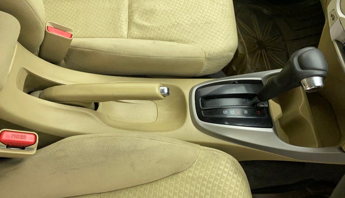 2010 Honda City 1.5L I-VTEC V AT, Petrol, Automatic, 64,115 km, Gear Lever