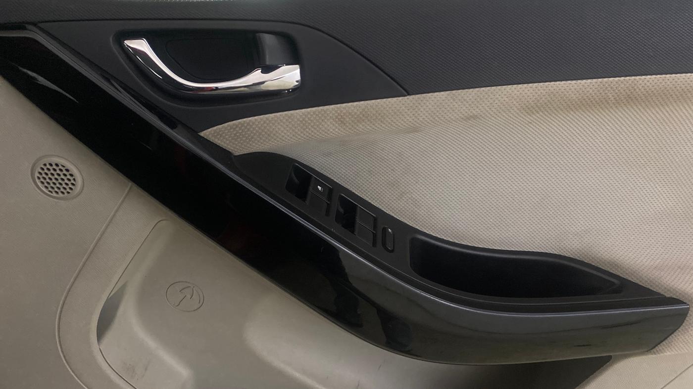 2021 Tata NEXON XZA PLUS PETROL, Petrol, Automatic, 35,930 km, Driver Side Door Panels Control