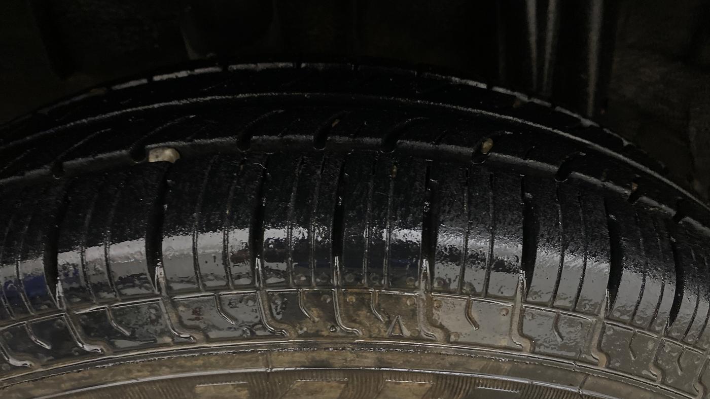 2019 Renault TRIBER RXL MT, Petrol, Manual, 77,954 km, Right Rear Tyre Tread
