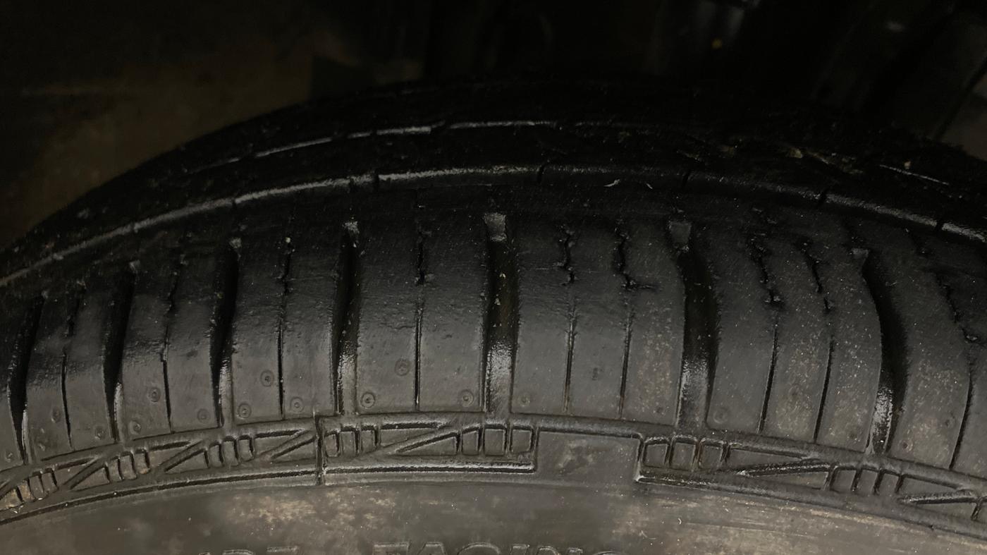 2019 Renault TRIBER RXL MT, Petrol, Manual, 77,954 km, Right Front Tyre Tread