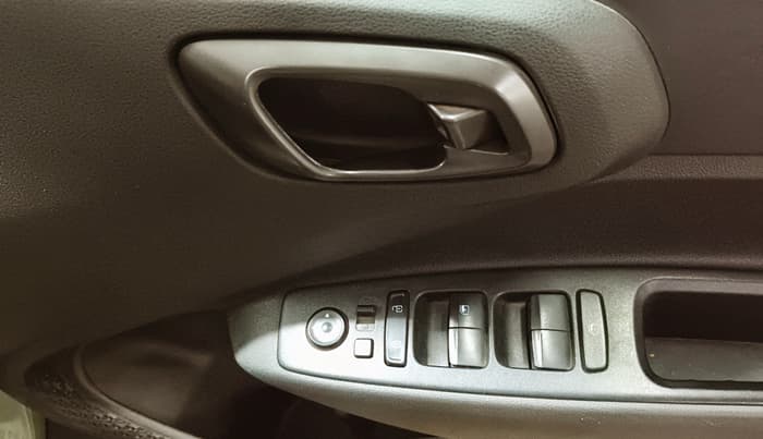 2023 Hyundai EXTER SX(O) CONNECT 1.2 AMT, Petrol, Automatic, 26,727 km, Driver Side Door Panels Control