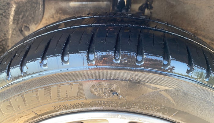 2016 Hyundai Grand i10 ASTA 1.2 KAPPA VTVT, Petrol, Manual, 1,31,515 km, Left Front Tyre Tread