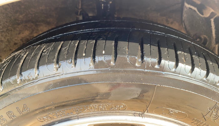 2016 Hyundai Grand i10 ASTA 1.2 KAPPA VTVT, Petrol, Manual, 1,31,515 km, Right Front Tyre Tread