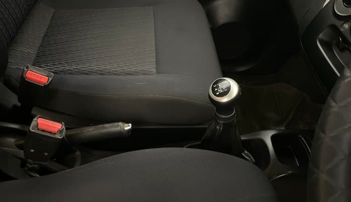 2014 Maruti Wagon R Stingray VXI, Petrol, Manual, 34,159 km, Gear Lever