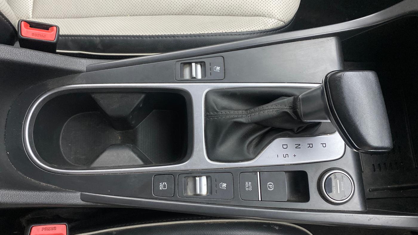 2020 Hyundai Creta SX (O) AT 1.5 DIESEL, Diesel, Automatic, 91,817 km, Gear Lever