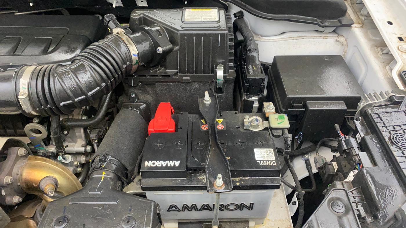 2024 Mahindra XUV 3XO AX5L 1.2 TGDi, Petrol, Manual, 2,456 km, Engine View - Left